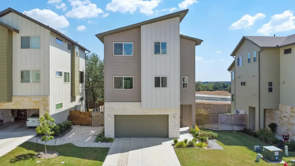 5315 La Crosse Avenue 18, Austin