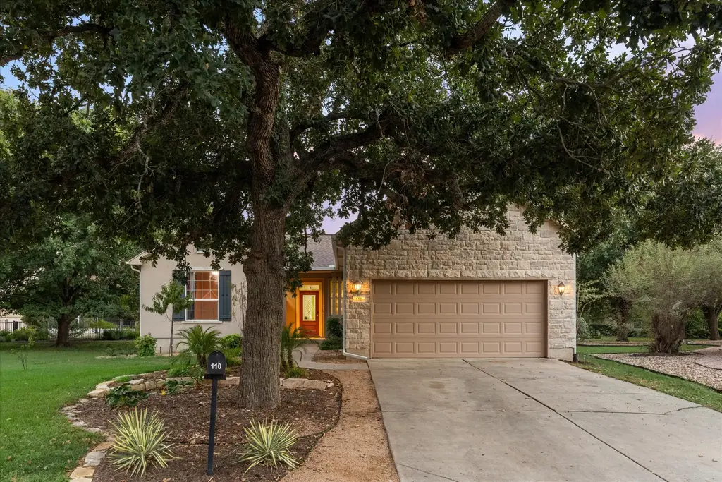 110 Hale Court, Georgetown