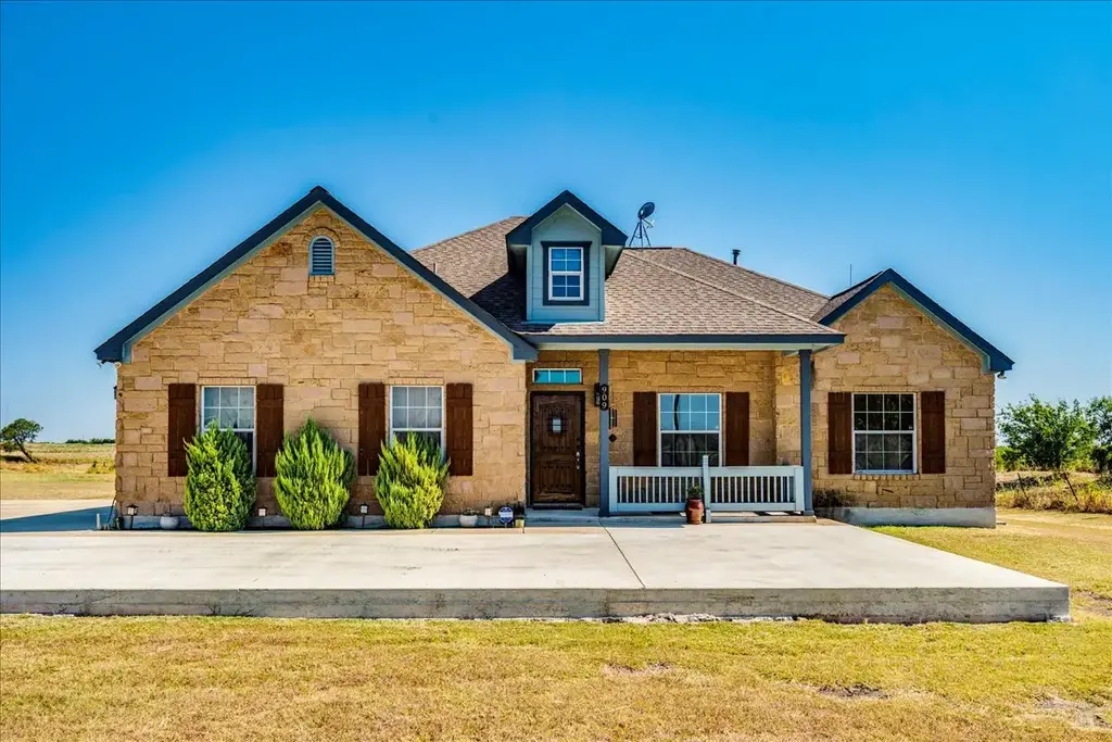 909 County Road 342, Granger