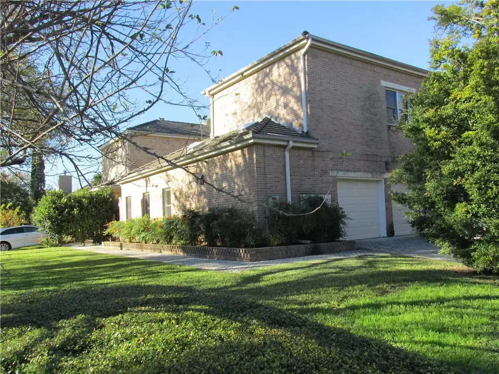 900 A W 18th St Drive A, Austin