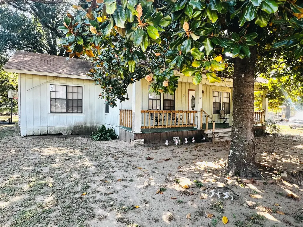 313 S Nolan Avenue, Cameron