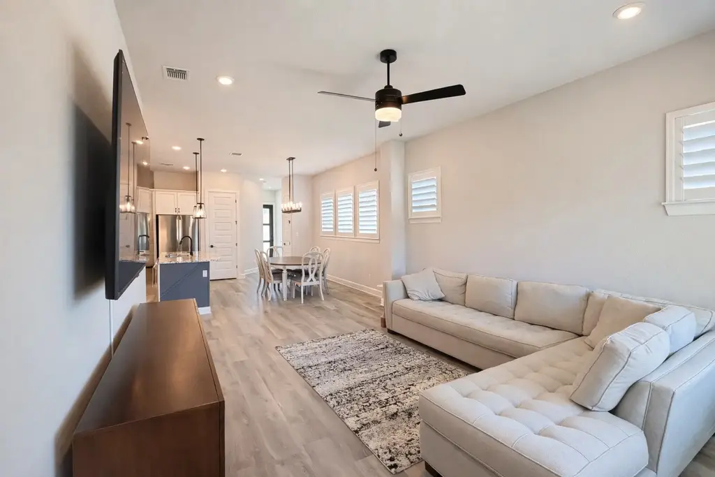 220 Monterey Oak Trail, Georgetown