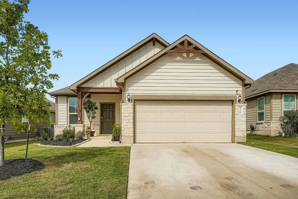 126 Big Leaf Drive, Buda