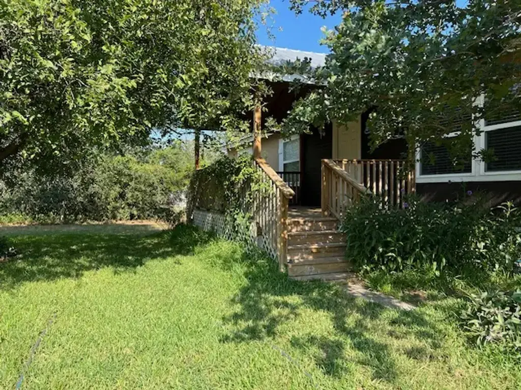 114 Lovers Lane, Kingsland
