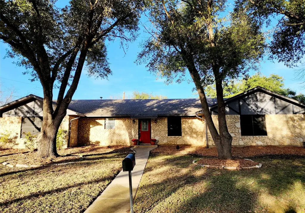 2000 Donna Drive, Taylor