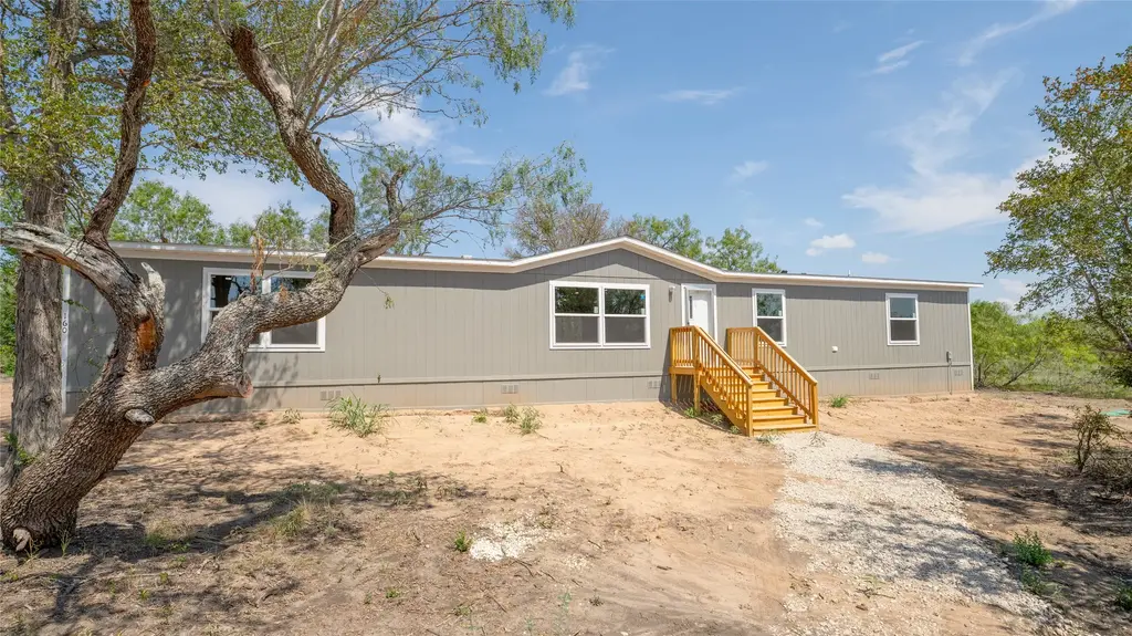 160 Brinley Mae Way, Lockhart