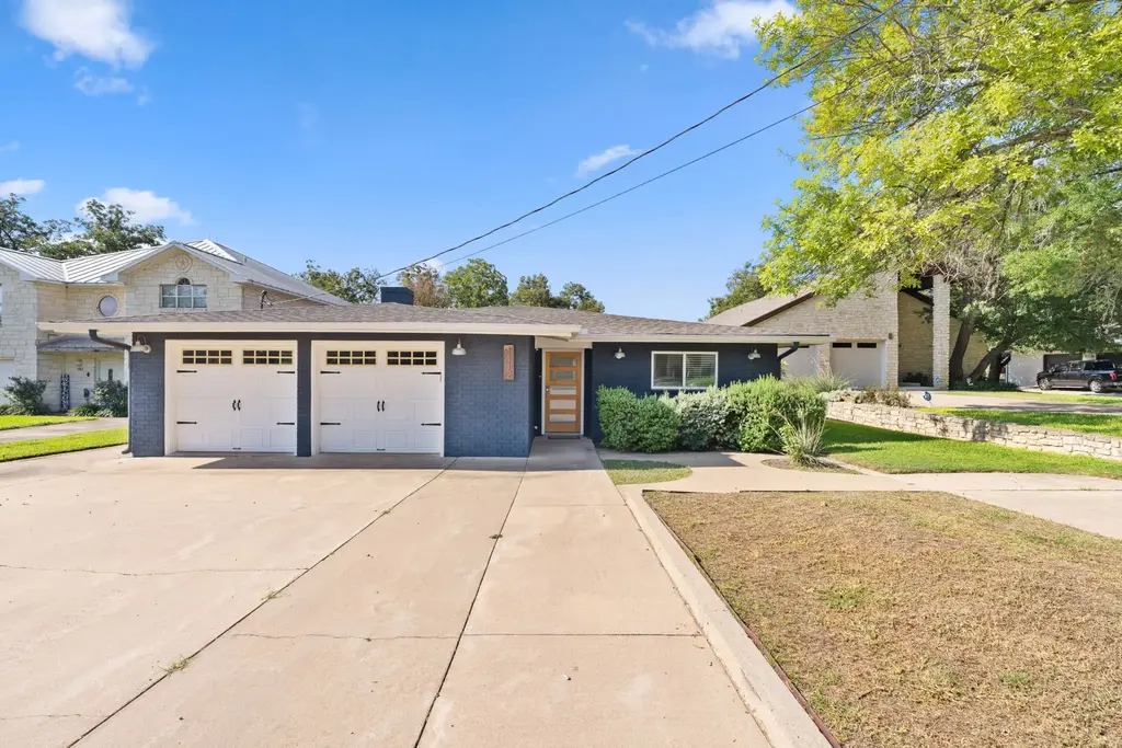 1112 Pecan Drive, Marble Falls