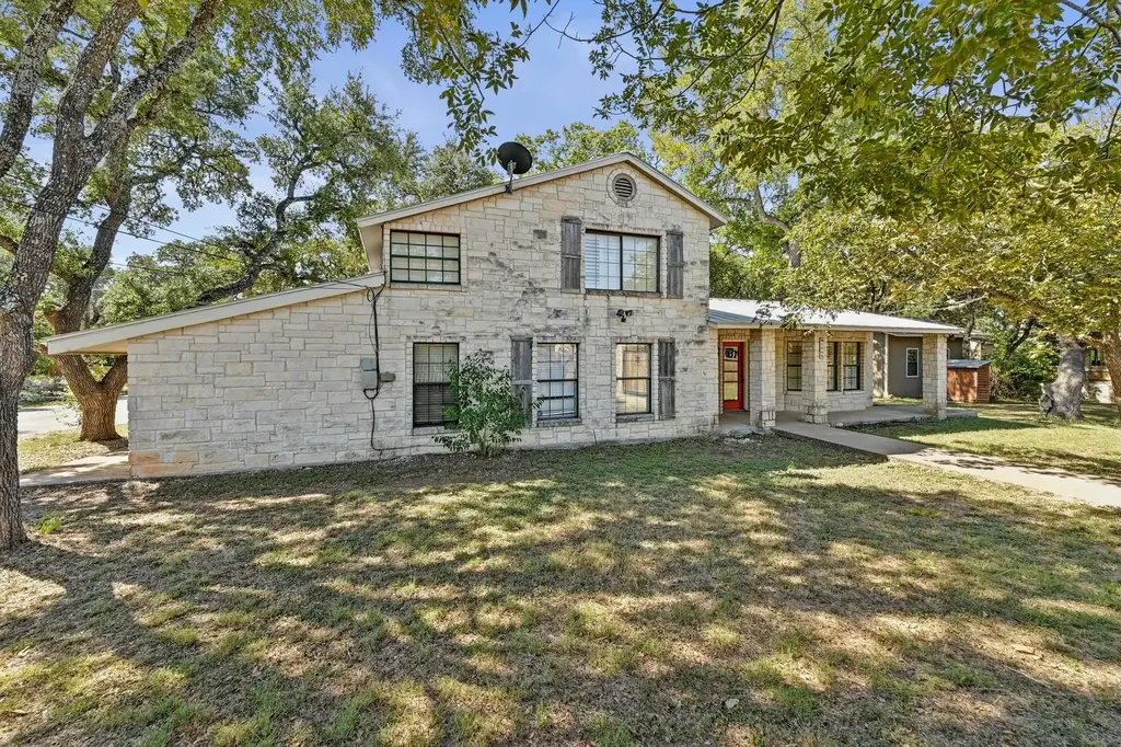 1005 4th Street, Blanco