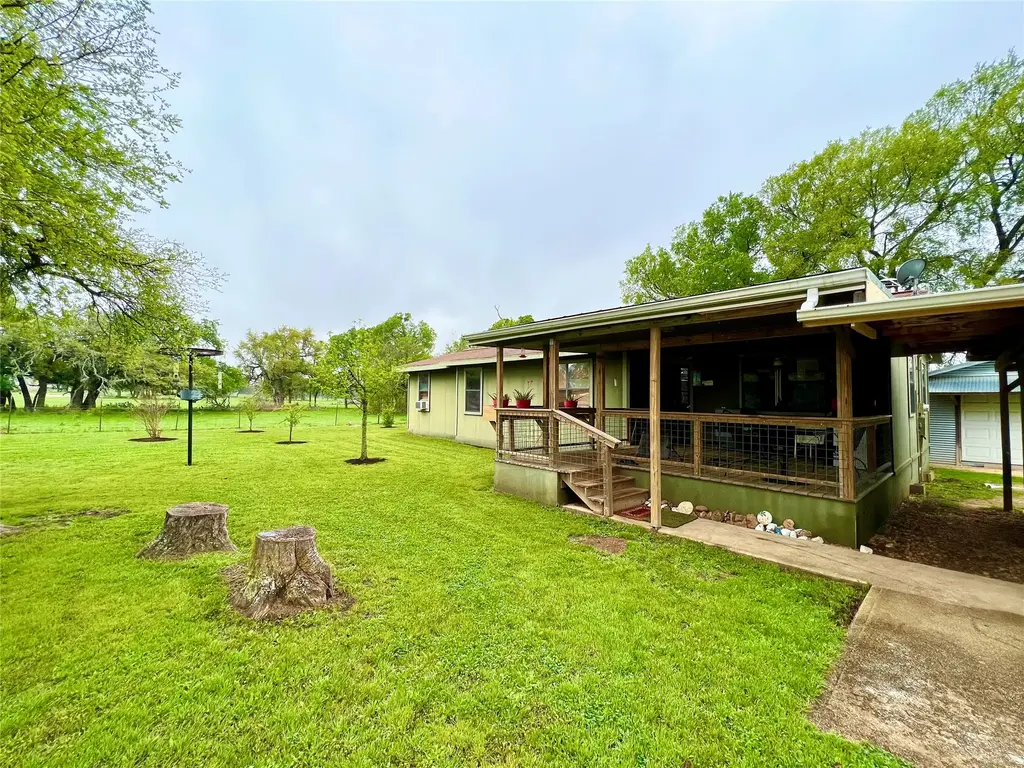 2700 County Road 305, Jarrell