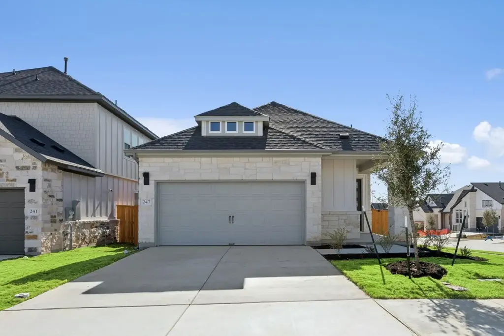 247 Grayson Elm Pass, Dripping Springs