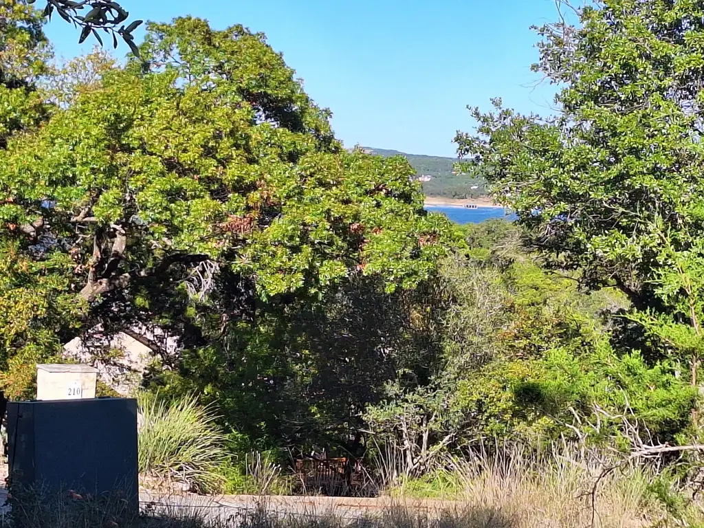 217 Lakefront Drive, Point Venture