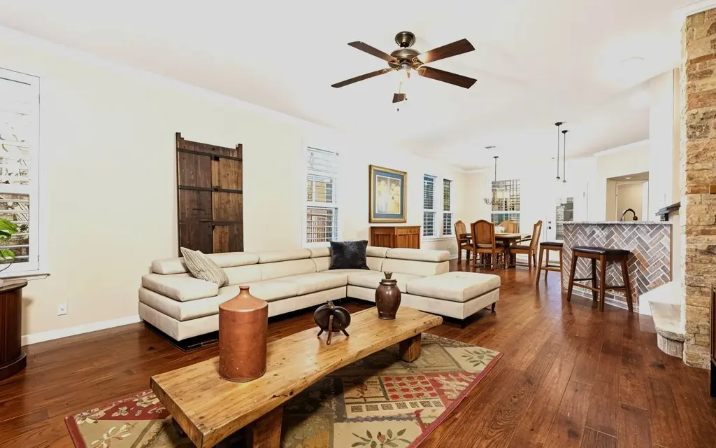 503 S Meadowlark Street A, Lakeway