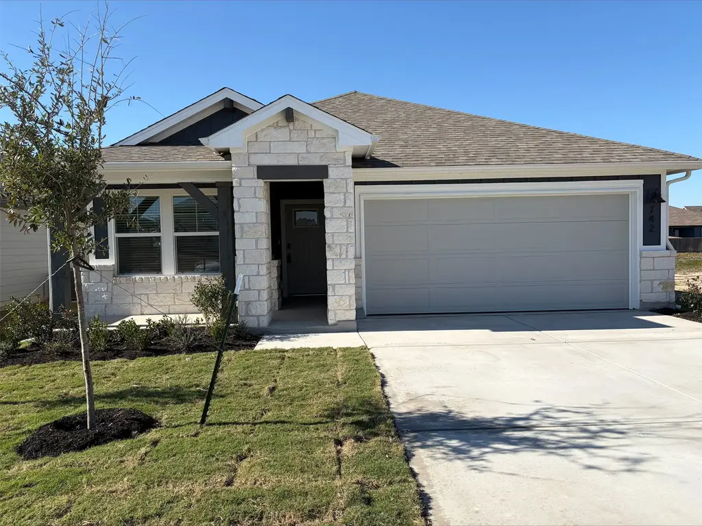 742 Universal Drive, Hutto
