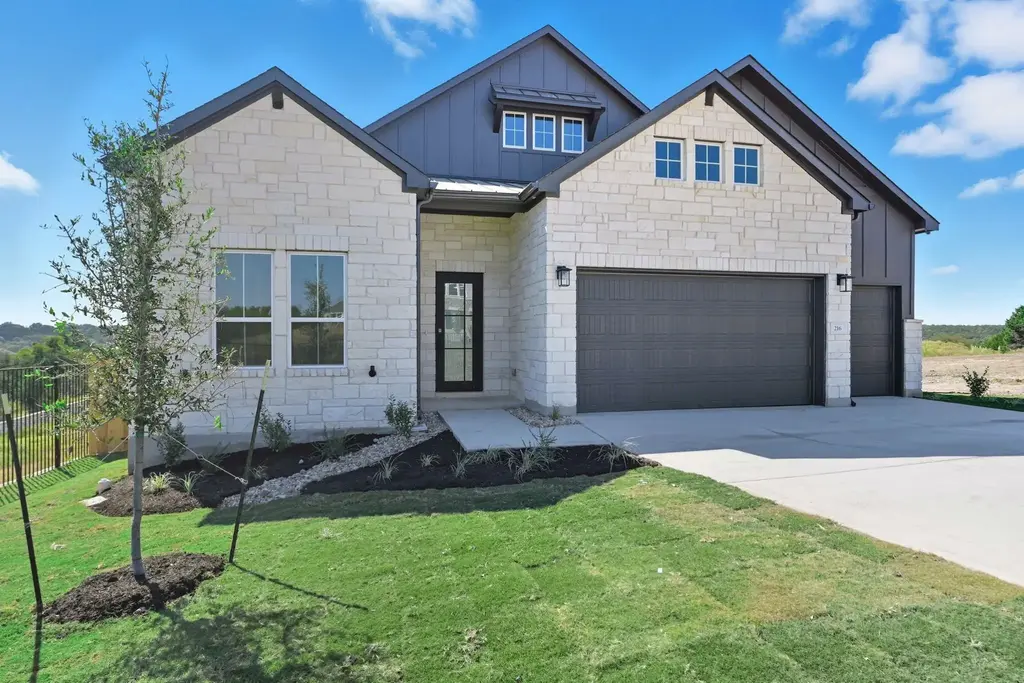 216 Moria Court, Georgetown