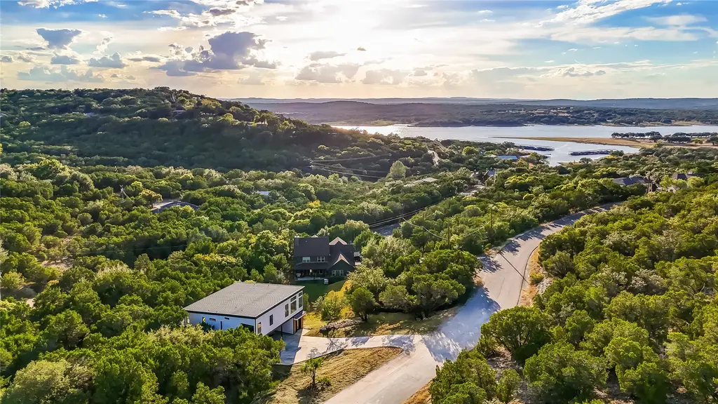20905 Deede Drive, Lago Vista