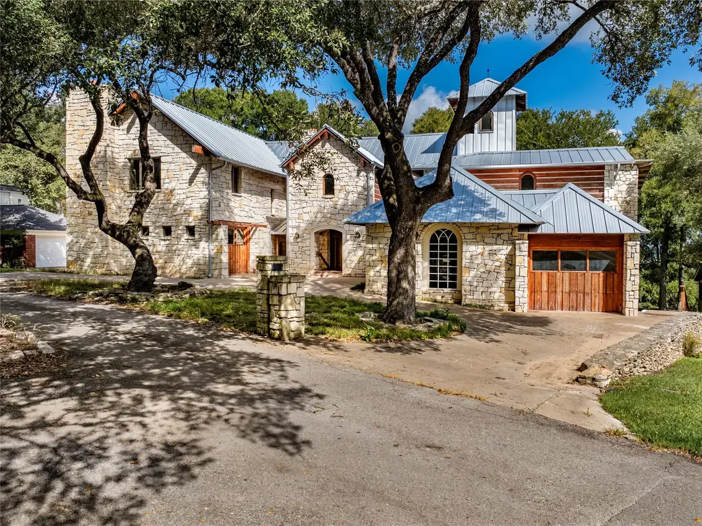 206 Rolling Hill Drive, La Grange