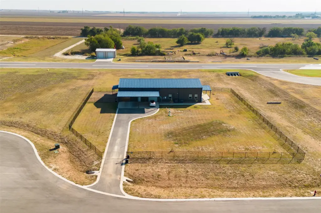 140 Airpark Drive, Georgetown