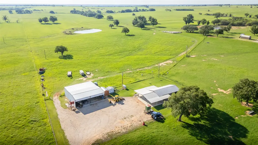 1483 County Road 255, Rochelle