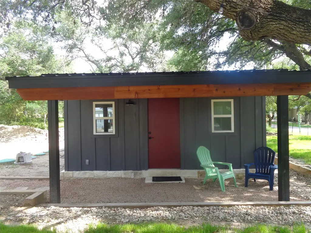 1009 Edgewater Falls, Canyon Lake