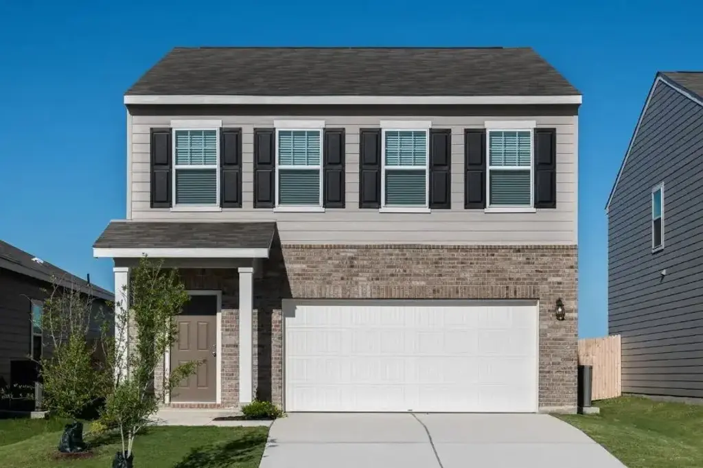 100 Dirty Harry Drive, Jarrell