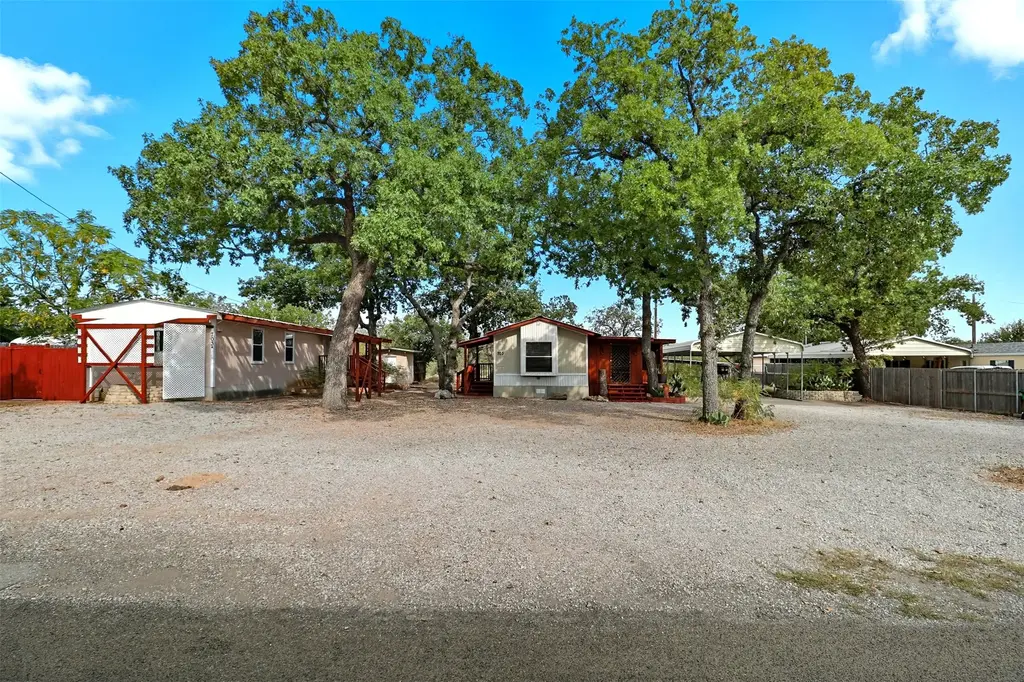 703 & 703a Driftwood Lane, Cottonwood Shores
