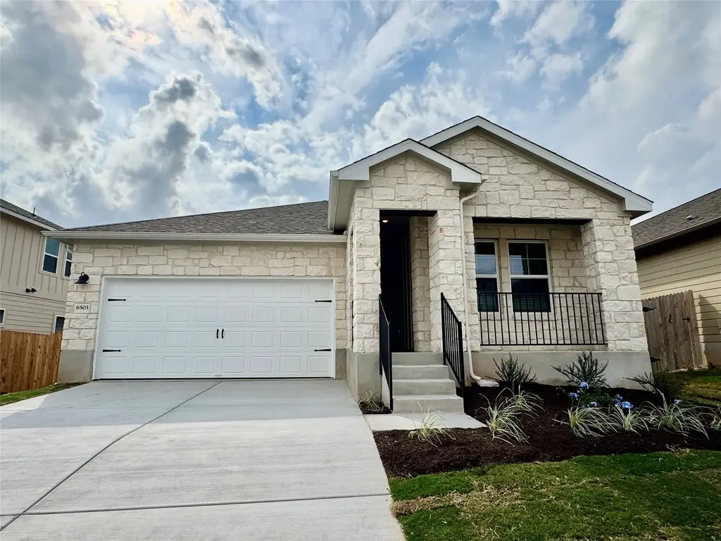 6503 Velvet Leaf Lane, Buda
