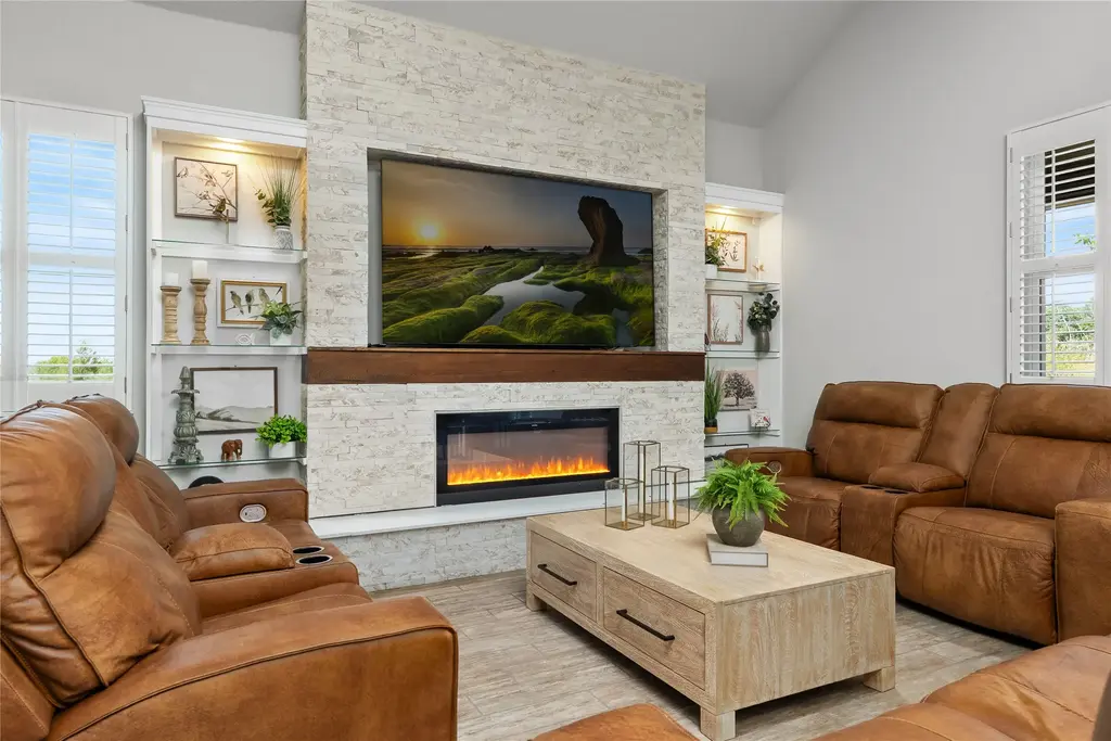 604 Academy Oaks Drive, San Marcos