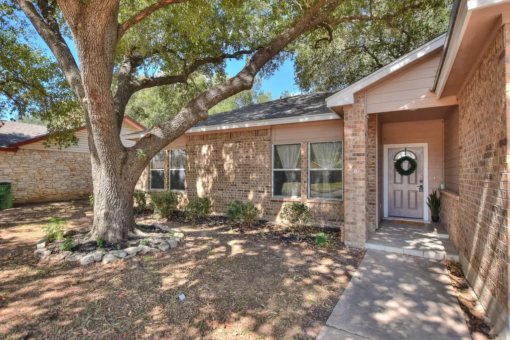 1504 Wroxton Way, Round Rock