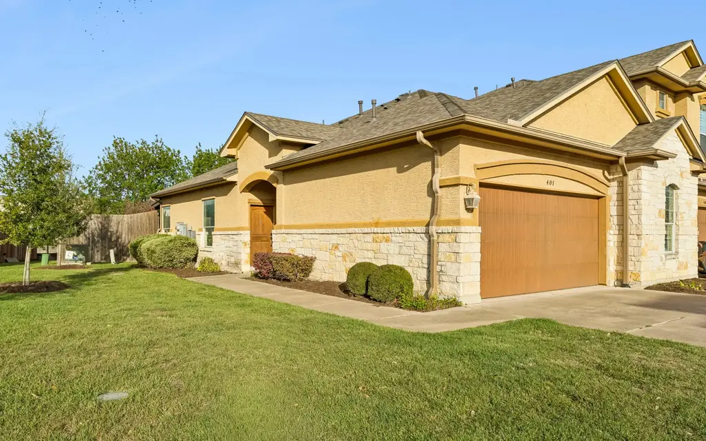 2210 Onion Creek Parkway 401, Austin