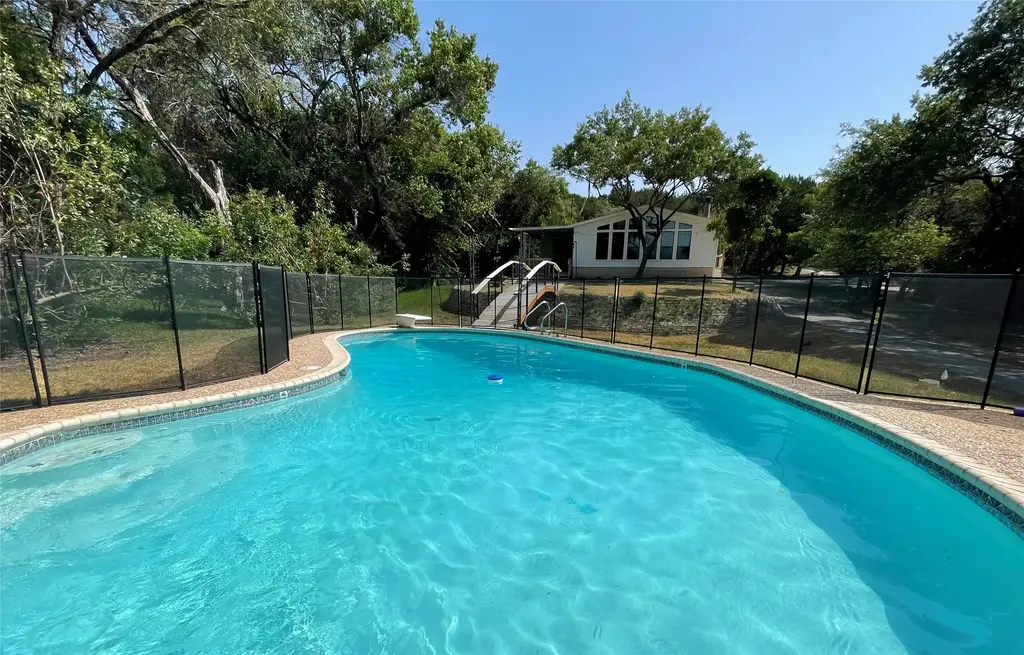 17307 E Darleen Drive, Leander