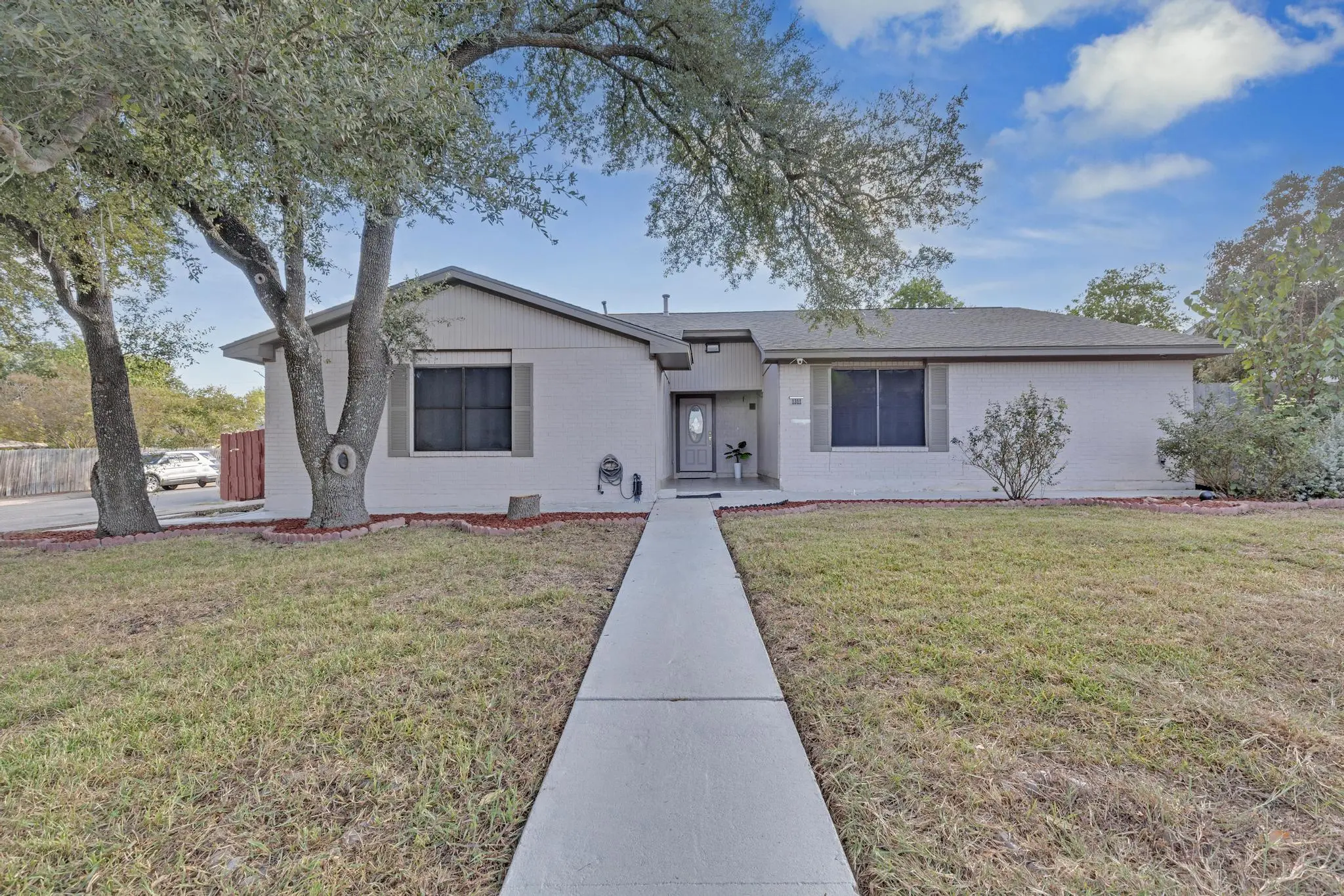 Photo of Listing #3623818