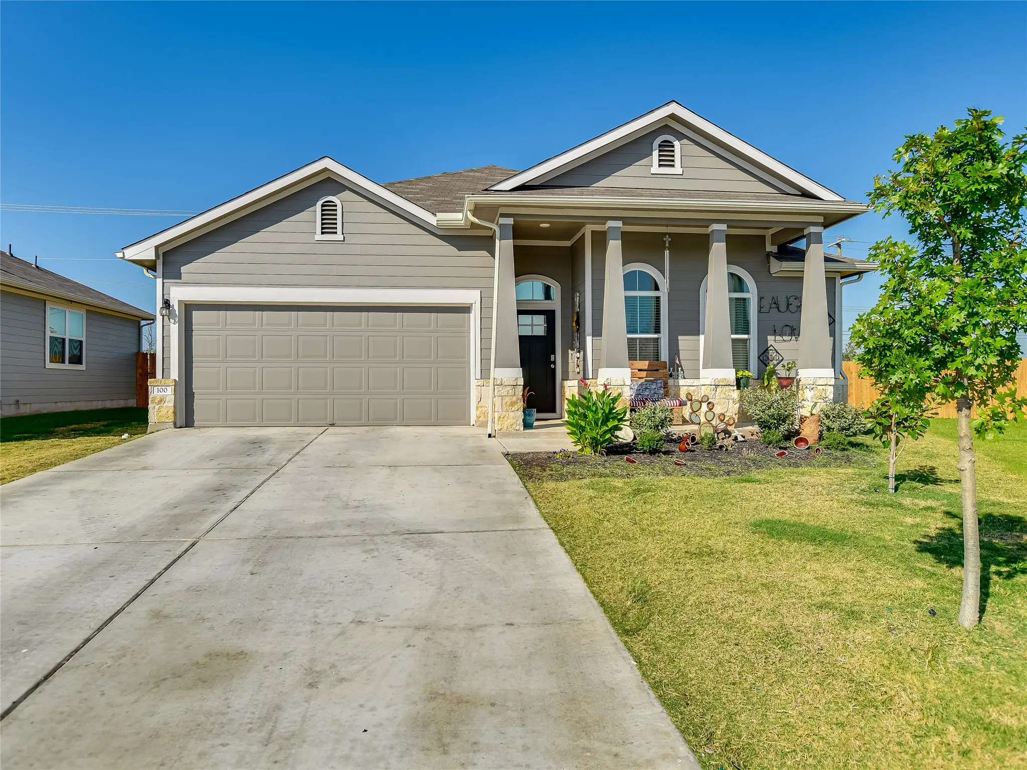 Photo of Listing #4557807