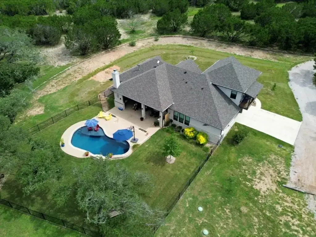 201 Brothers Lane, Burnet