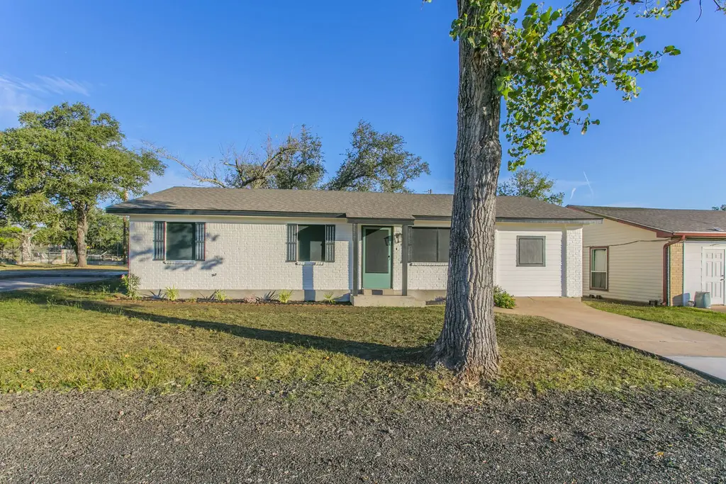 4049 Morgans Point Road, Belton