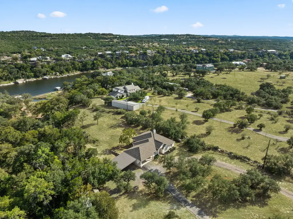 2201 Improver Road, Spicewood