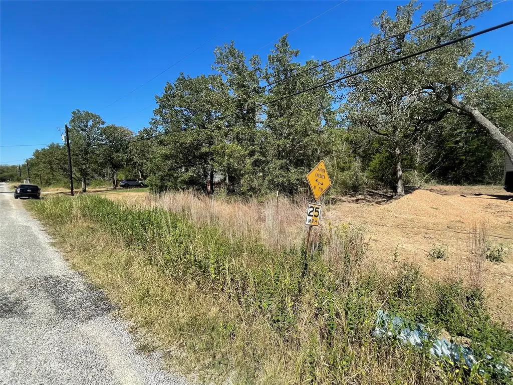 Tbd Commache Drive, Smithville