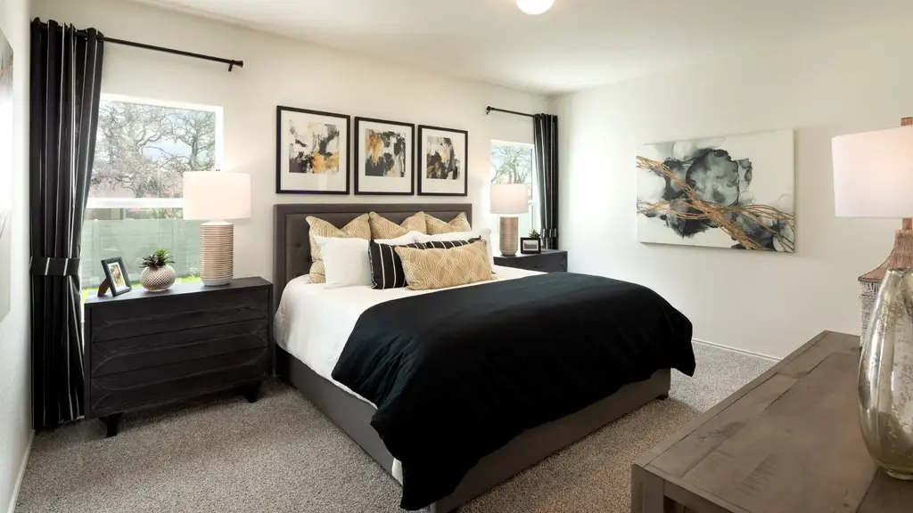 3275 Everett, Kyle