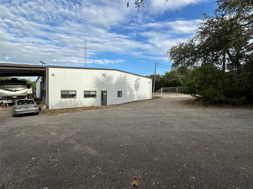 8862 W U S Hy 290 Highway W, Austin