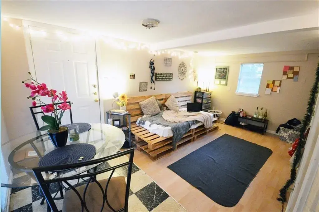 907 E 38th Street B, Austin