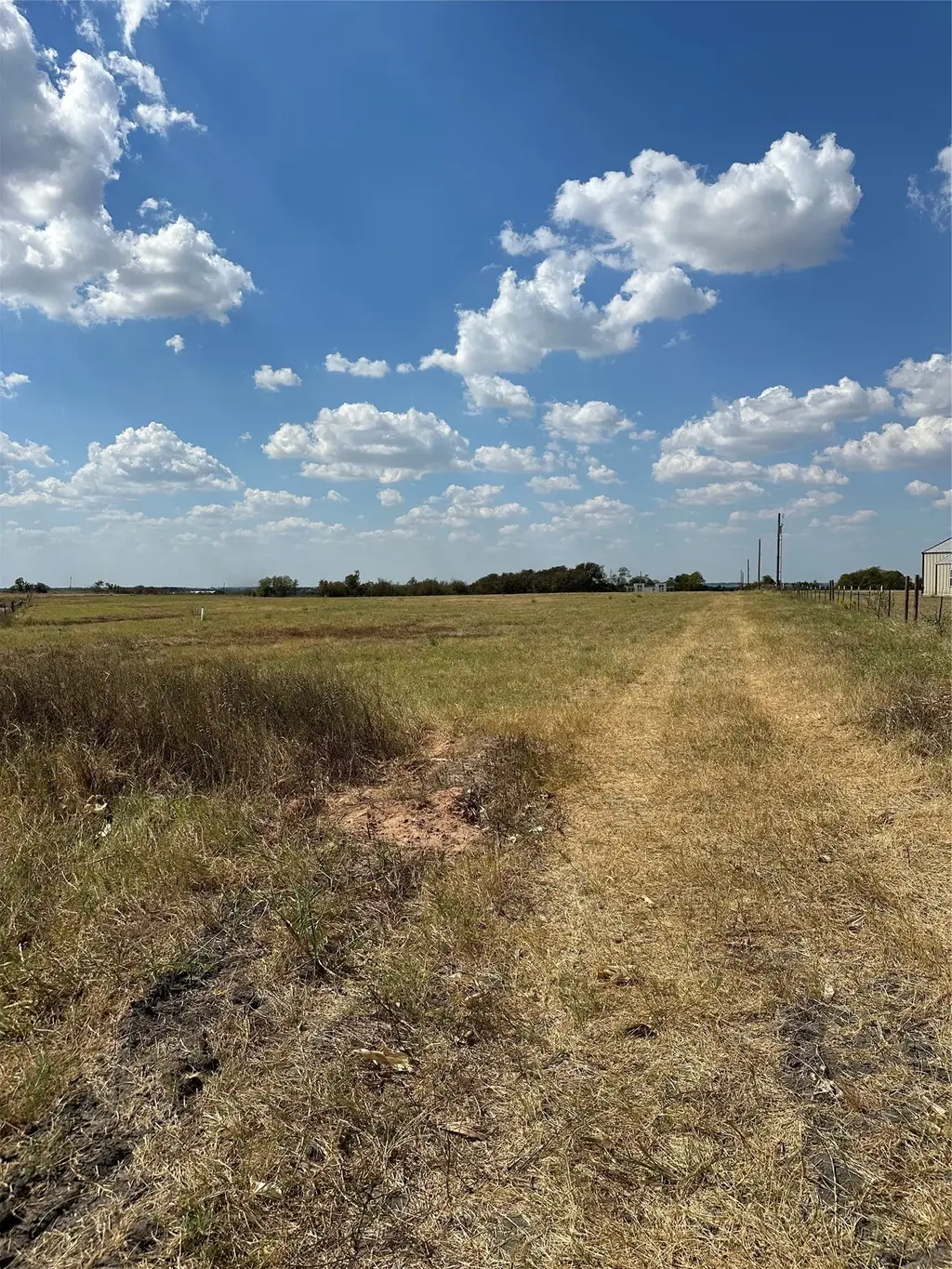 1469 County Road 451, Coupland