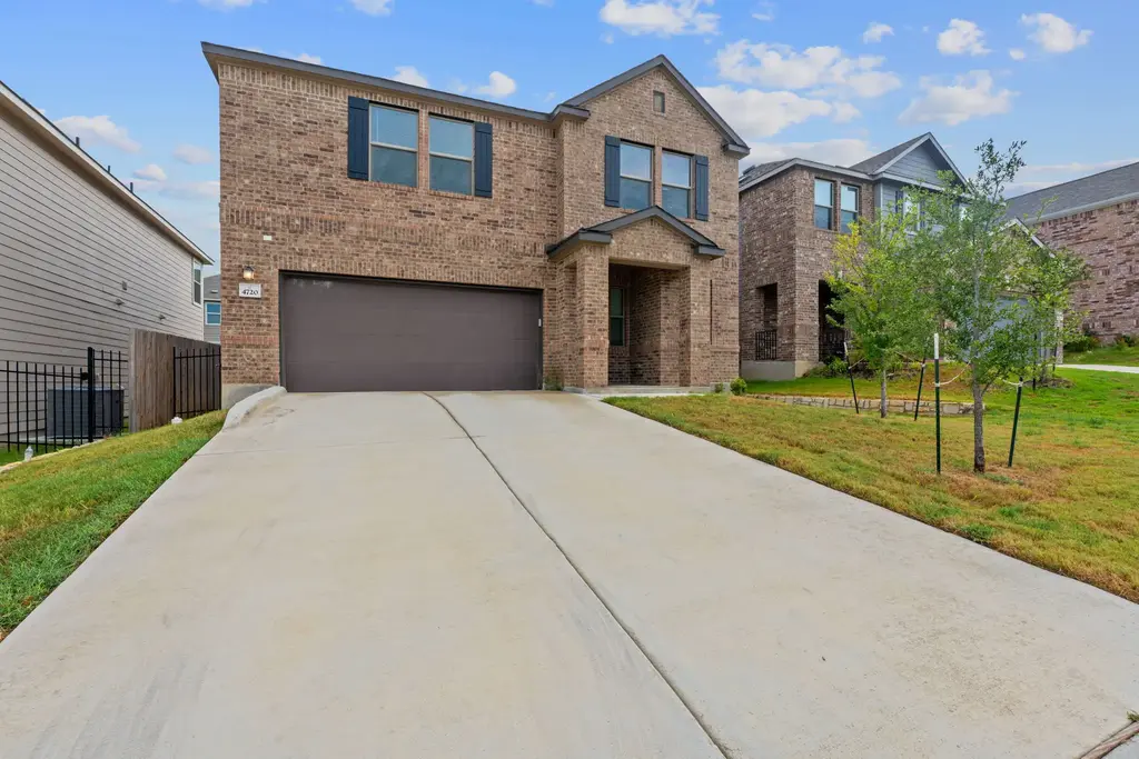 4720 Pell Road, Manor