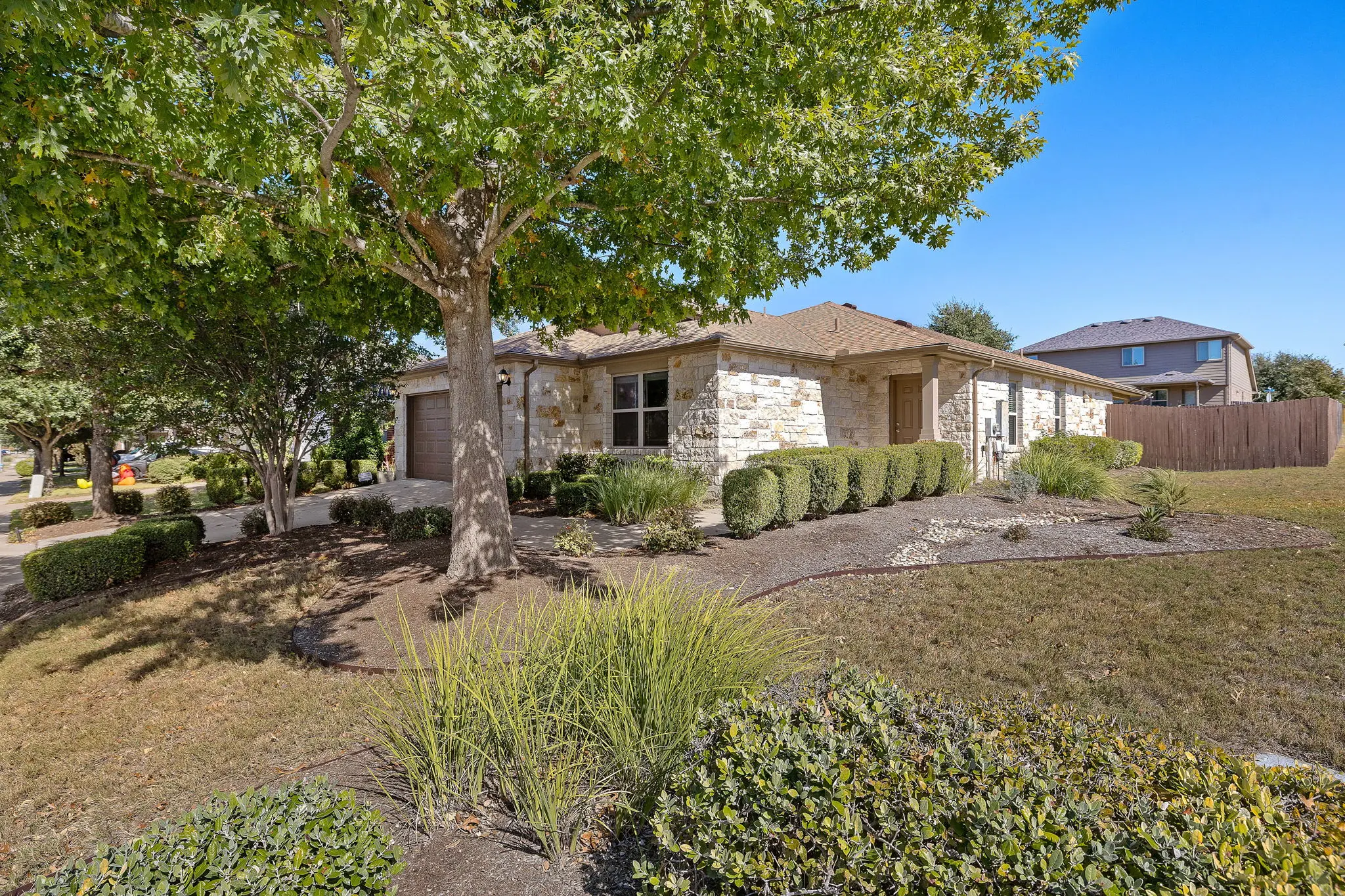 Photo of Listing #9840170
