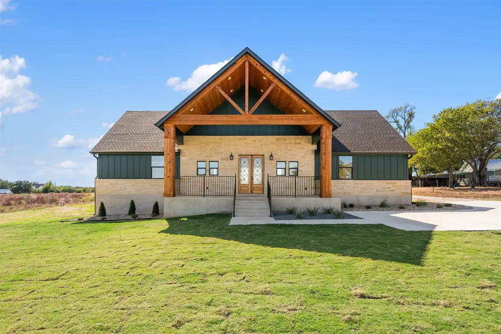 269 Brenham Street, McDade