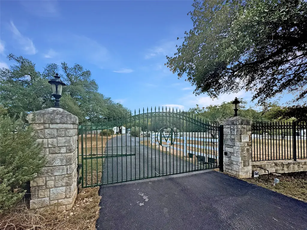 1717 Sycamore Creek, Dripping Springs