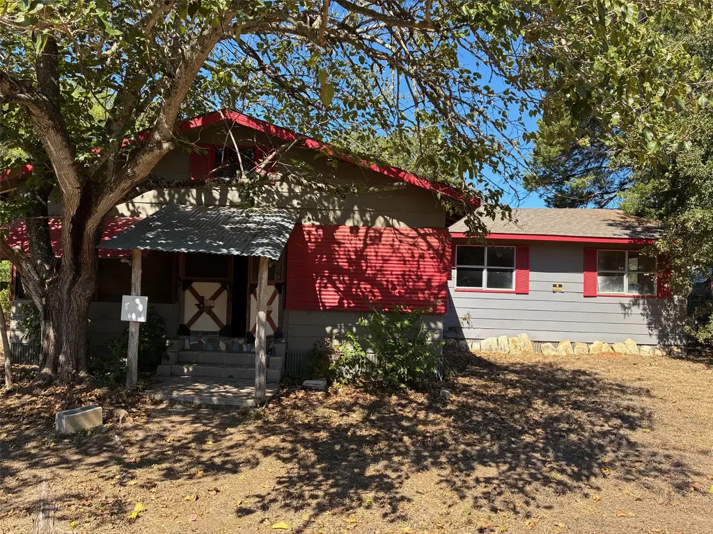 116 Flaming Oak Drive, Bastrop