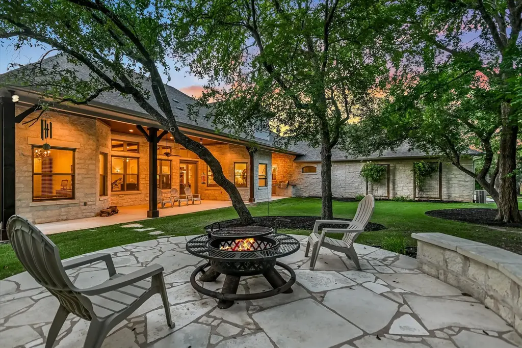 112 Gabriel Vista E, Georgetown