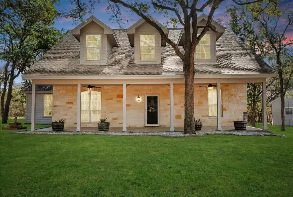 208 Sendero Cove, Cedar Creek