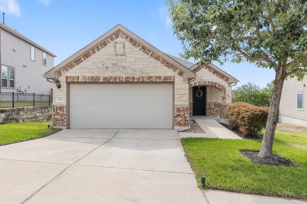 5621 Little Theater Bend, Austin