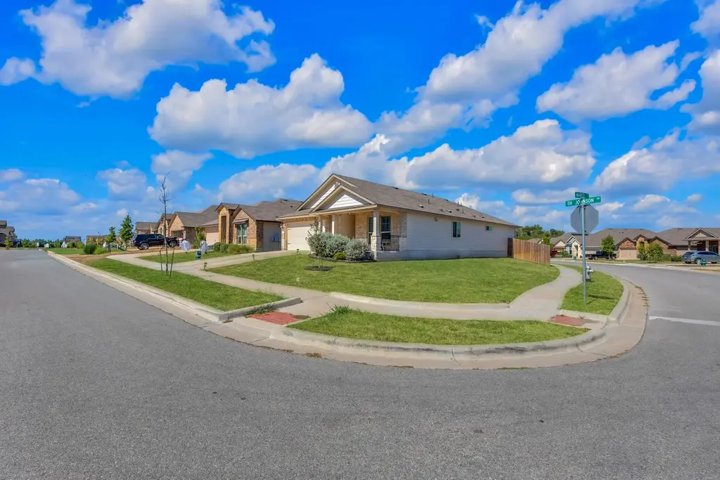 1704 T H Johnson Drive, Taylor
