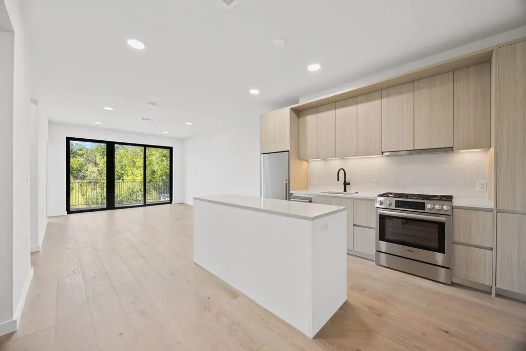 2209 S 1st Street 225, Austin